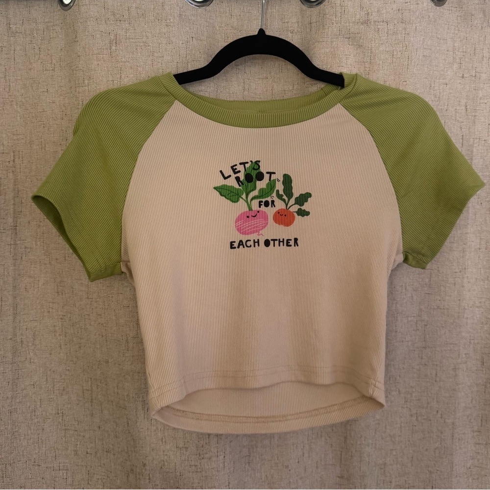 Y2K Graphic Cartoon Slogan Crop Tee ‘Let’s Root for Each other’ | Small NEW